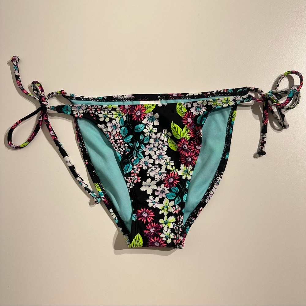 Xhilaration Floral Swimsuit Bikini Bottom Size M